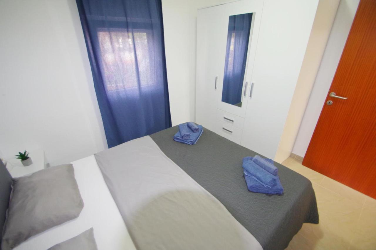 Apartment Pineta in village Valbandon Buitenkant foto
