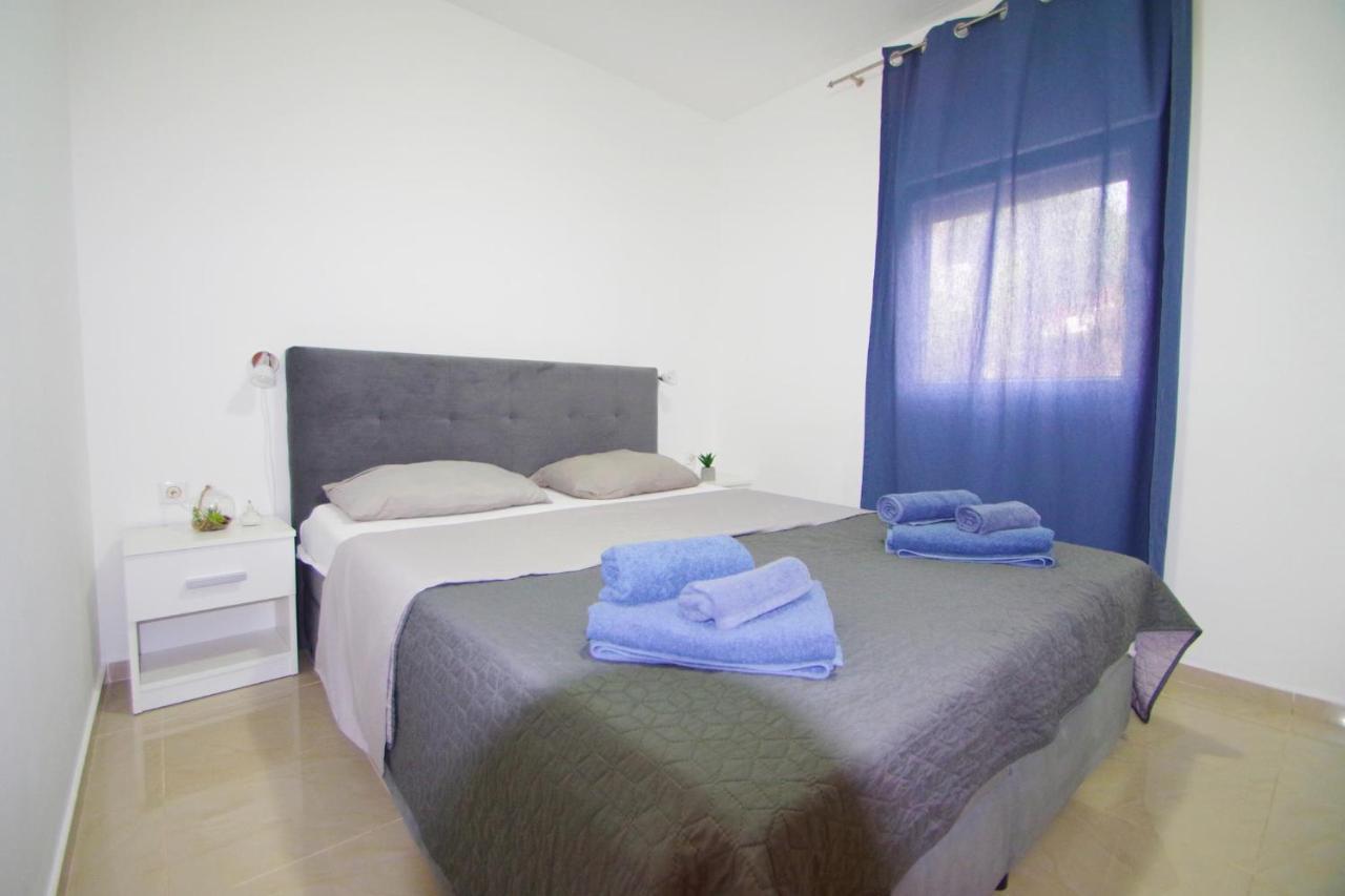 Apartment Pineta in village Valbandon Buitenkant foto